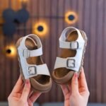 Children's beach sandals - Image 5