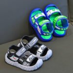 Children's shark sandals - Image 2