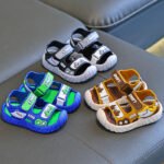 Children's shark sandals - Image 3